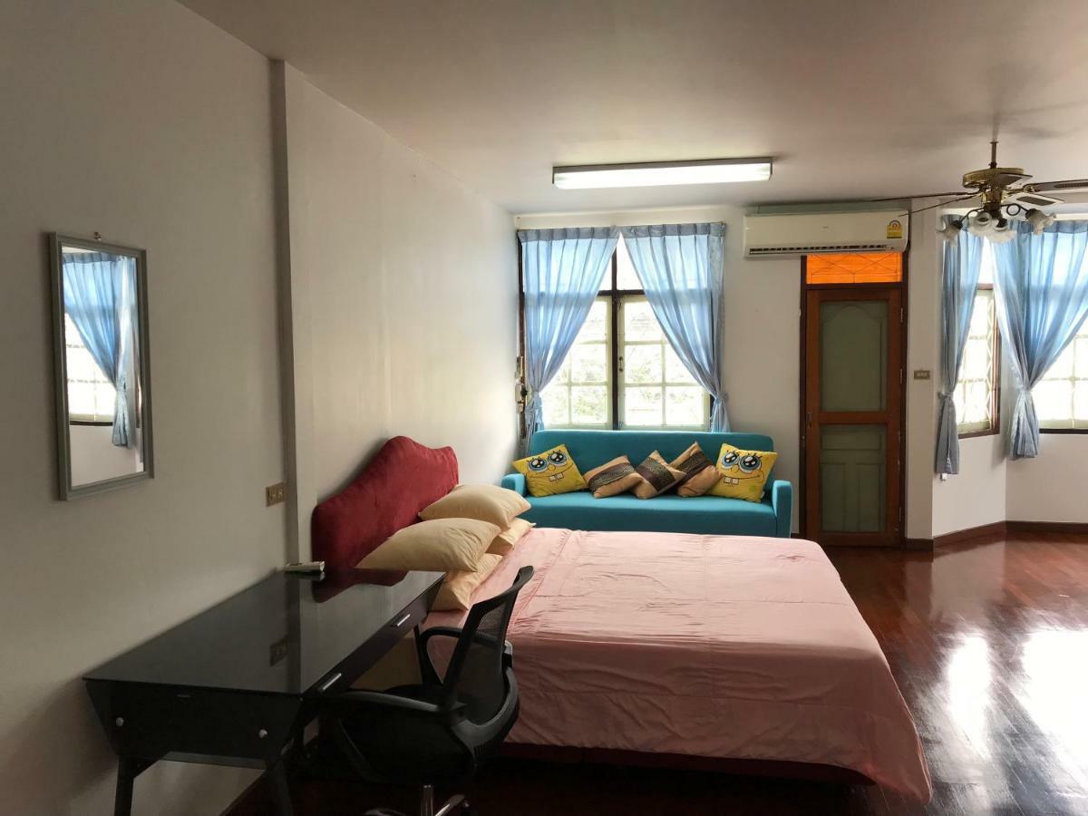 Hotel Sira'S House Bangkok Esterno foto